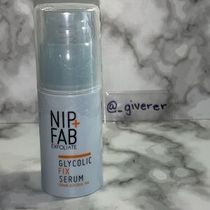 New Sealed Glycolic Fix Serum Nip + Fab 1oz